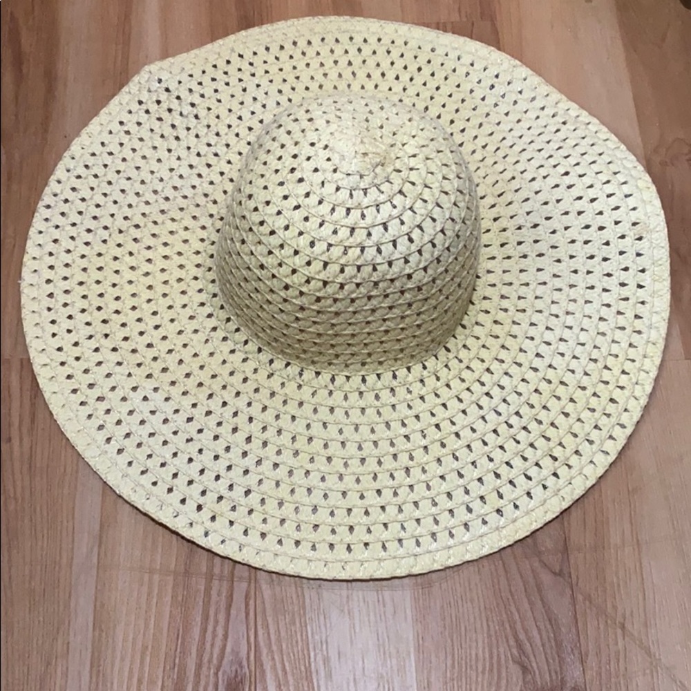 Floppy Beach Hat
